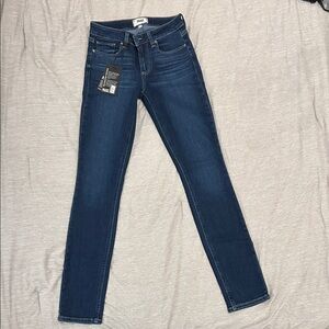 Paige skyline skinny jeans size 25